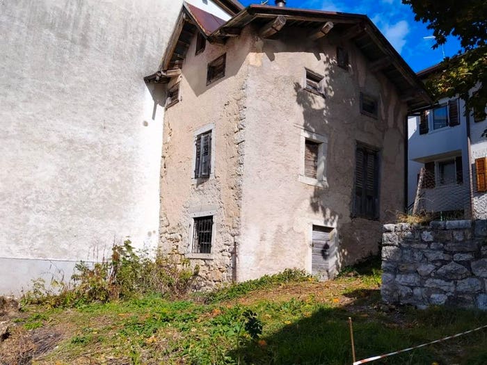 Casa quadrilocale in vendita in Via Roma, Centro, Luserna