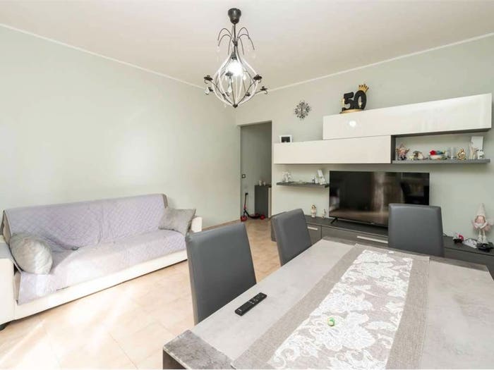 Appartamento trilocale in vendita in Via Febo Borromeo, Senago