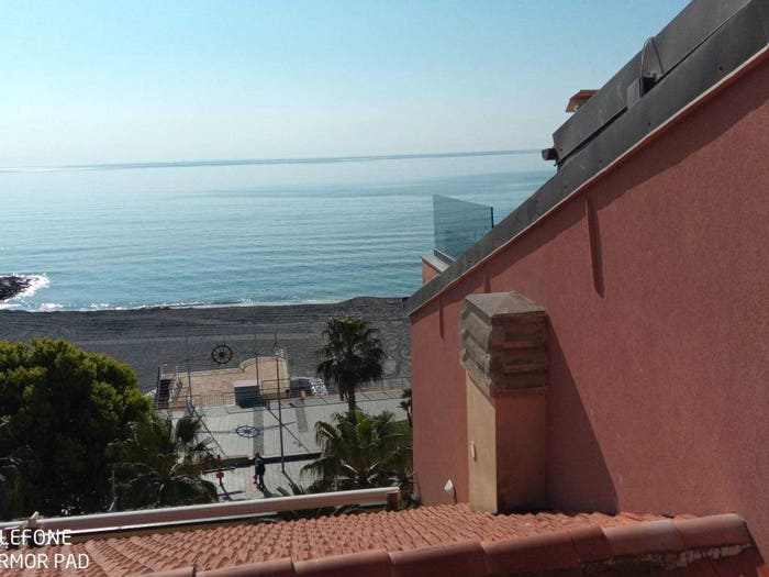 Appartamento trilocale in vendita in Via Giuseppe Garibaldi, Centro, Loano