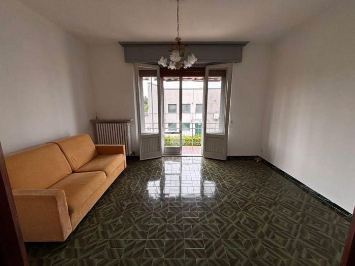 Appartamento trilocale in vendita in Via Agostino Novella, Centro, Malnate