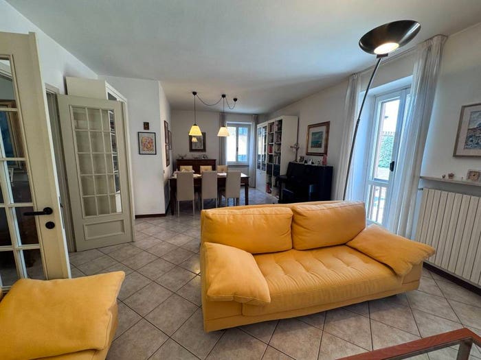 Appartamento con 5 locali in vendita in Via Luigi Cadorna, Cicognolo
