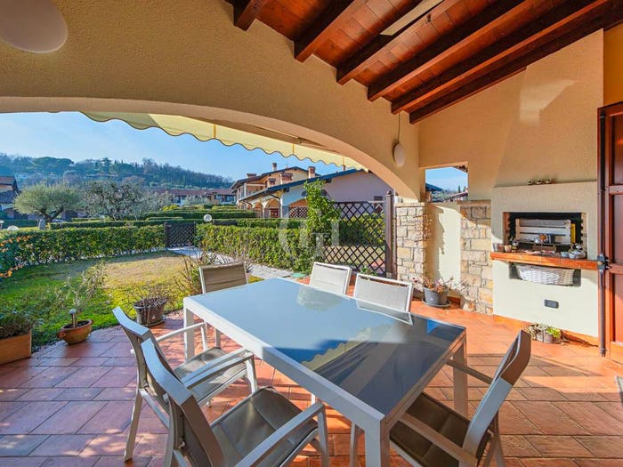 Appartamento trilocale in vendita in Via della Valle, Pieve Vecchia Villaggio Sanghen, Manerba del Garda