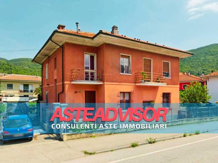 Appartamento con 6 locali in vendita in Via Nazionale, Villar Perosa