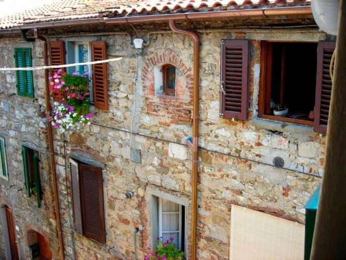 Appartamento trilocale in vendita in Badia Agnano, Bucine