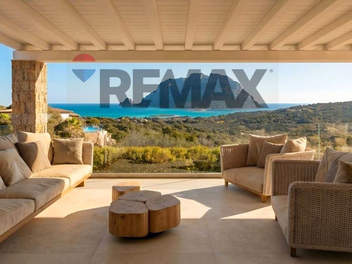 Casa con 6 locali in vendita in Loiri Porto San Paolo