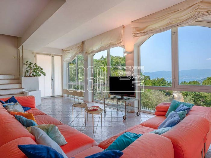 Casa con 6 locali in vendita in Località Carbognano Traversa, Lerici Paese, Lerici