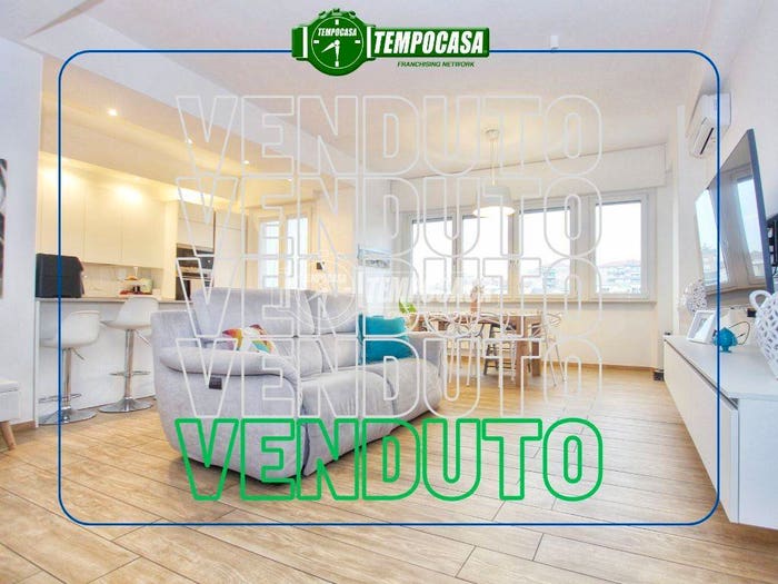 Appartamento quadrilocale in vendita in Via Alessandro Bocconi, Valle Miano, Ancona