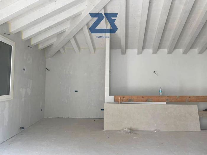 Appartamento quadrilocale in vendita in Via San Pio X SNC, Castelfranco Veneto