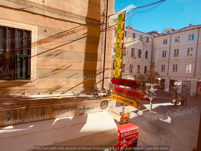 Appartamento quadrilocale in vendita in Piazza Giacomo Matteotti, Centro, Alassio