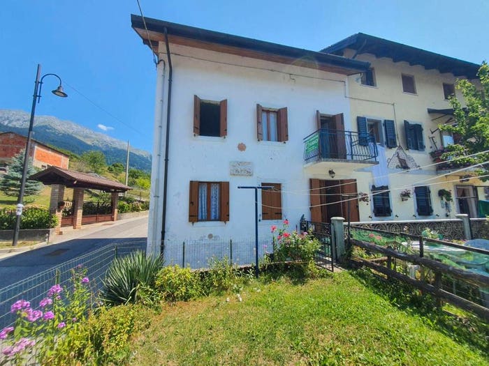 Casa trilocale in vendita in Centro, Paularo
