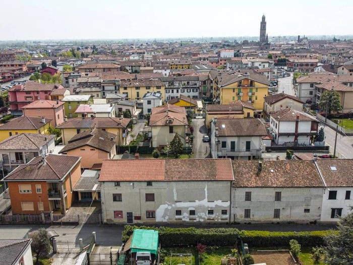Casa con 6 locali in vendita in Centro, Caravaggio