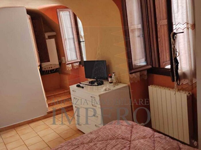 Casa quadrilocale in vendita in Via Veziano, Isolabona