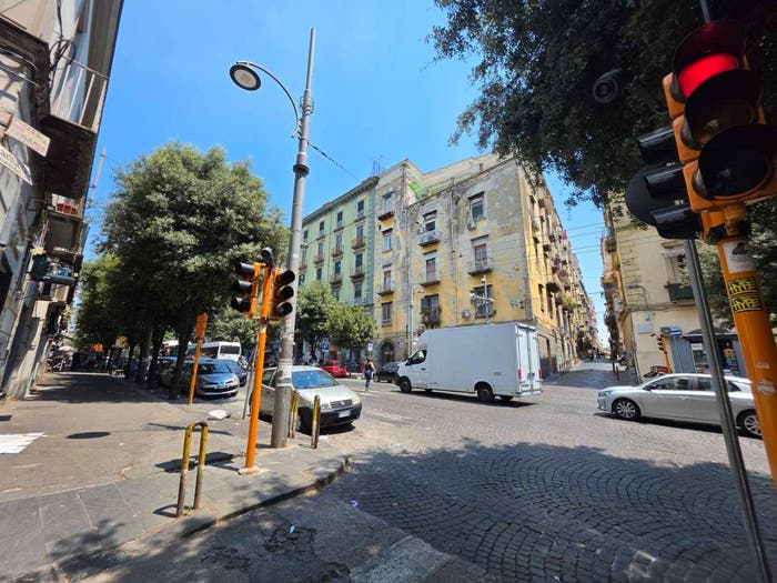 Appartamento quadrilocale in vendita in Via Materdei, Stella Materdei, Napoli