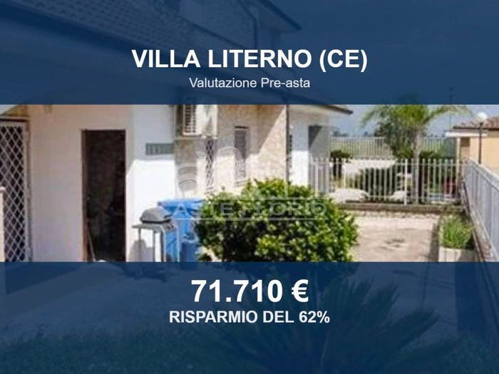 Casa con 6 locali in vendita in Via delle Dune, Villa Literno