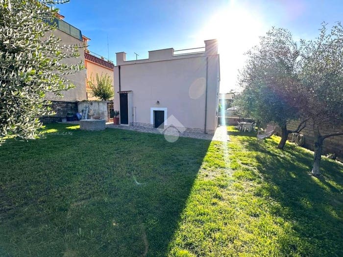 Casa quadrilocale in vendita in Tor Vergata, Roma