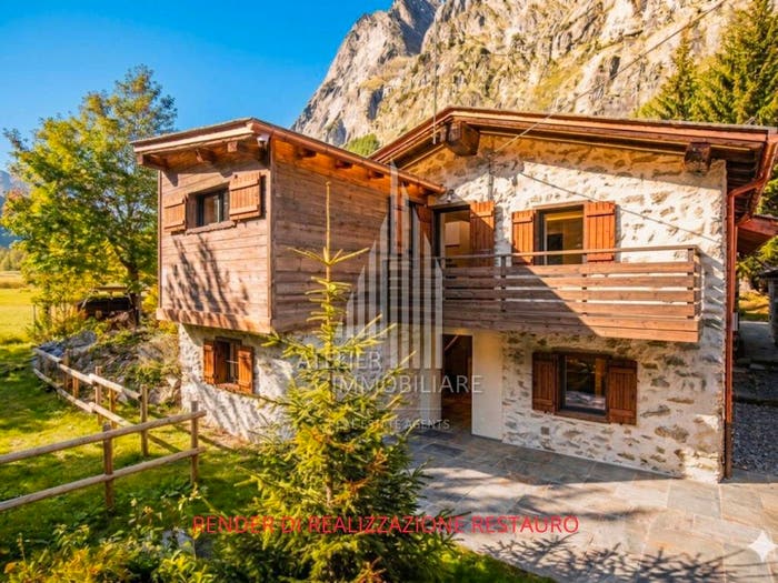 Casa quadrilocale in vendita in Località Peuterey, Courmayeur