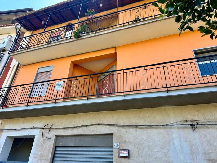 Appartamento con 6 locali in vendita in Via Pozzo Caliri, Centro, Barcellona Pozzo di Gotto