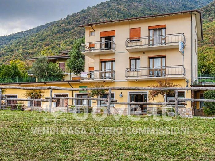 Casa con 6 locali in vendita in Strada dei Laghi, Santa Maria, Revine Lago