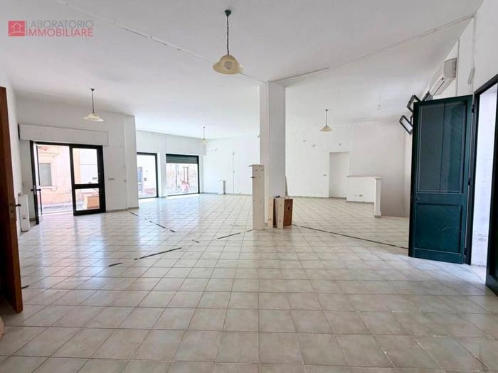 Appartamento con 5 locali in vendita in Via Caprarica, Centro, Cavallino