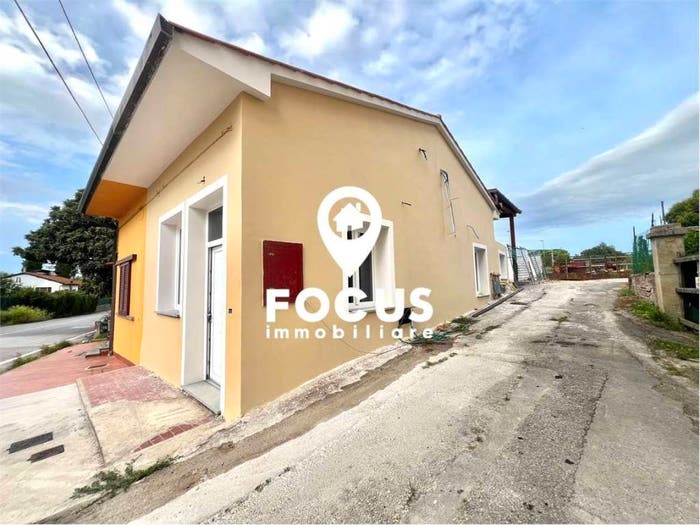 Casa con 5 locali in vendita in Fucecchio