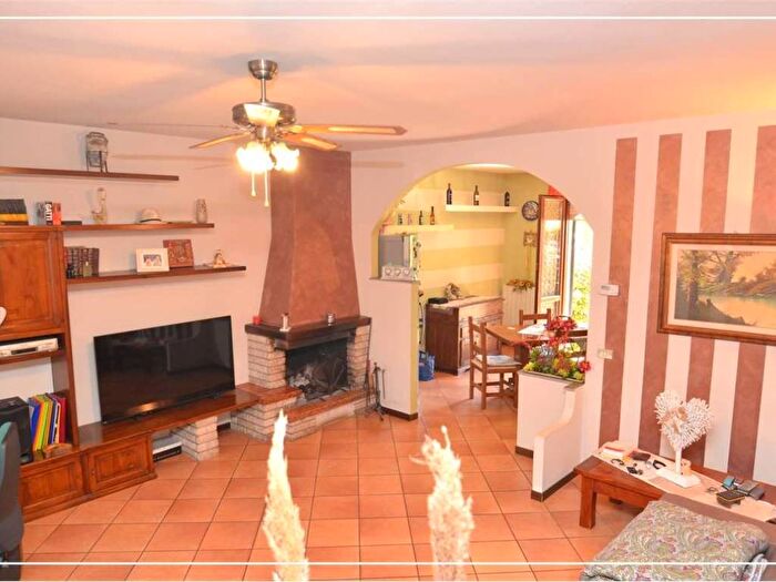 Casa con 5 locali in vendita in Centro, Monsummano Terme