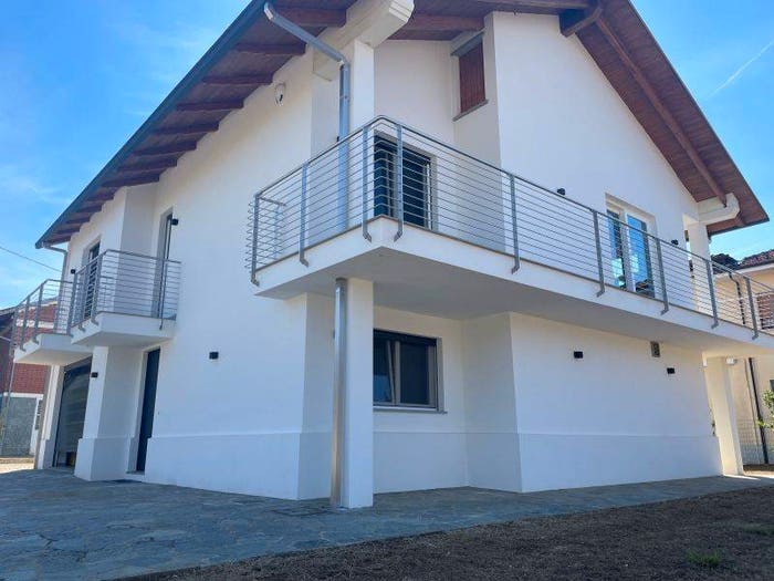 Casa con 6 locali in vendita in Via Ricciardo, Centro, Ceresole Alba