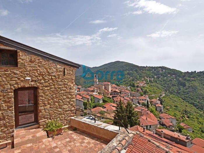 Casa quadrilocale in vendita in Via Carrubbio Lungo, Bajardo