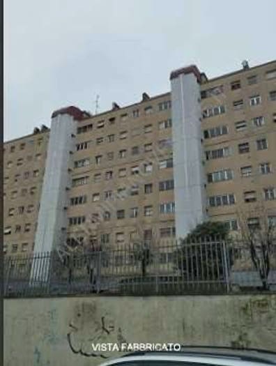 Appartamento quadrilocale in vendita in Via Carlo Max, Quarto Cagnino, Milano