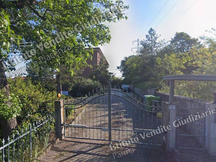 Appartamento con 6 locali in vendita in Via Partigiani d'Italia, Centro, Fornovo di Taro