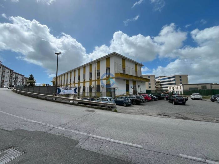 Casa con 6 locali in vendita in Viale Tommaso Campanella, Sant'Antonio De Filippis, Catanzaro