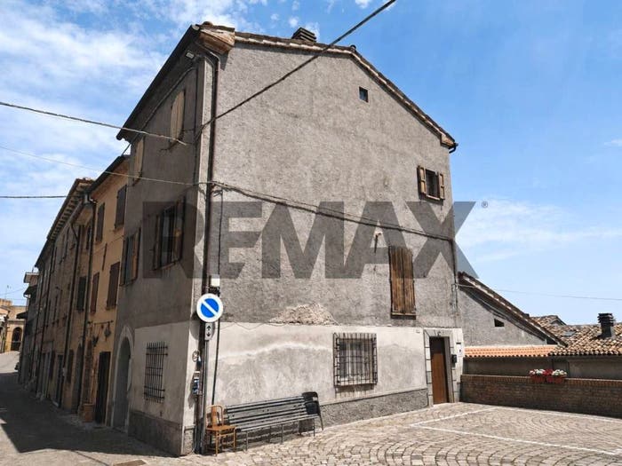 Casa con 5 locali in vendita in Via Roma, Centro, Mondaino