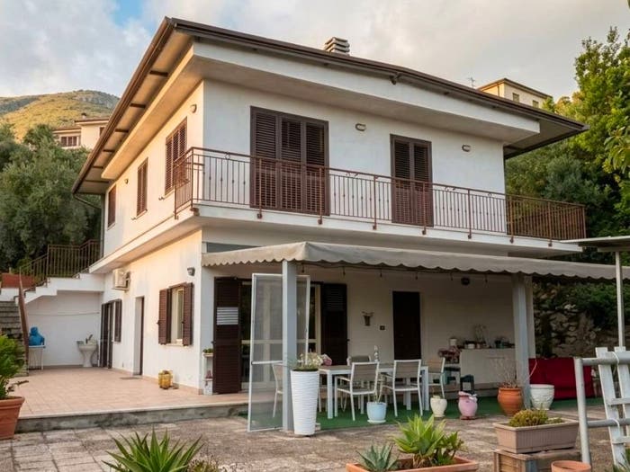 Casa con 6 locali in vendita in Via Santa Maria la Noce, Centro, Formia