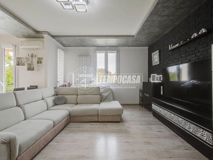 Appartamento trilocale in vendita in Via Francesco Stringa, San Faustino, Modena