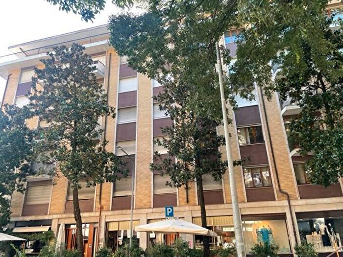 Appartamento trilocale in vendita in Largo dei Pecile, Volpe Villalta, Udine