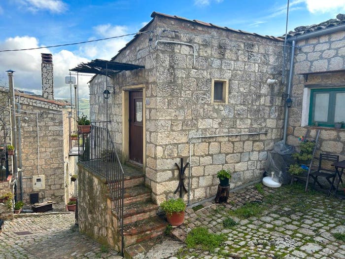 Appartamento trilocale in vendita in Via Pier Capponi, Fasanò Trinità Pianello, Petralia Soprana