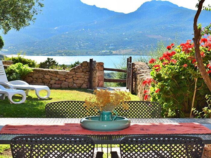 Appartamento trilocale in vendita in Rudalza, Olbia