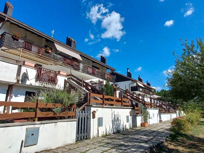 Appartamento quadrilocale in vendita in Località le Terrazze, Spogna Spognetta, Lucoli