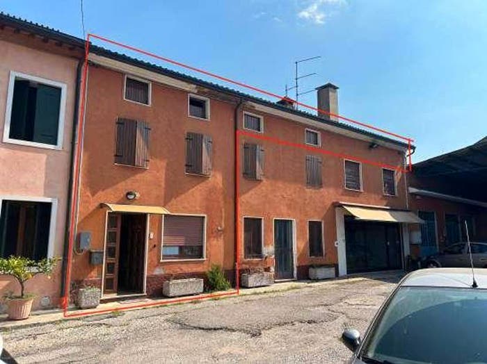 Casa quadrilocale in vendita in Via Mainenti, Vestenanova