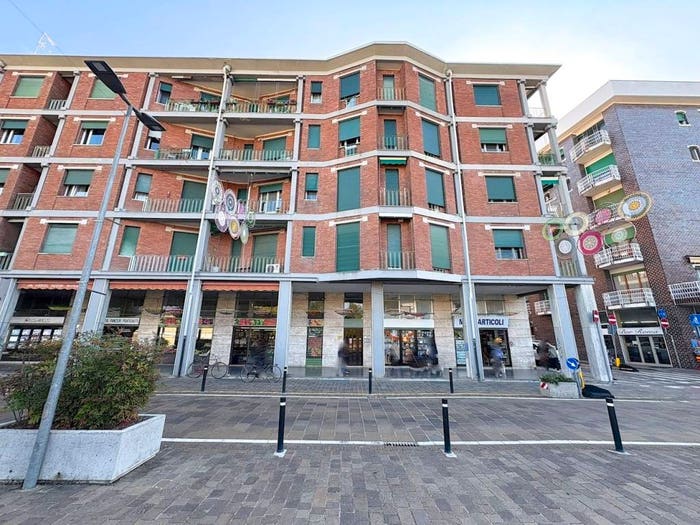 Appartamento trilocale in vendita in Via Federico Confalonieri, Villasanta