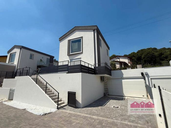Casa quadrilocale in vendita in Via Valdiezza, Centro, Creazzo