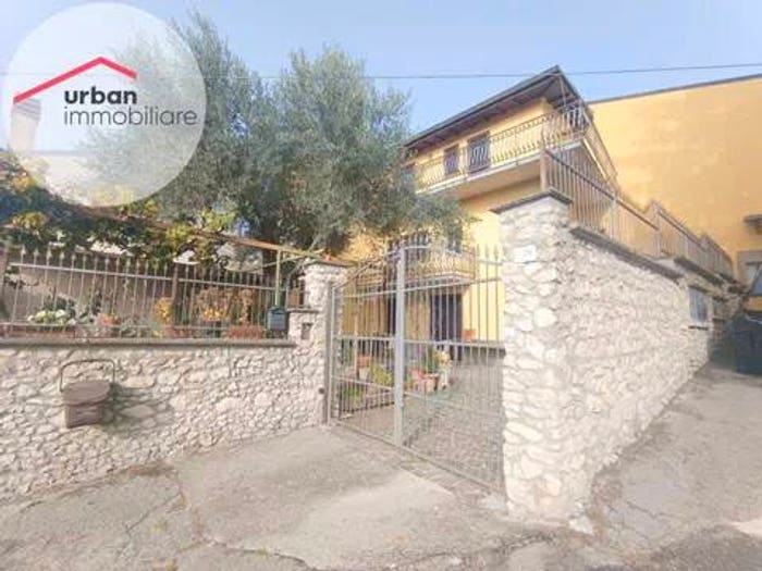 Casa con 6 locali in vendita in Via Chiesa Santa Stefano, Centro, Pizzoli