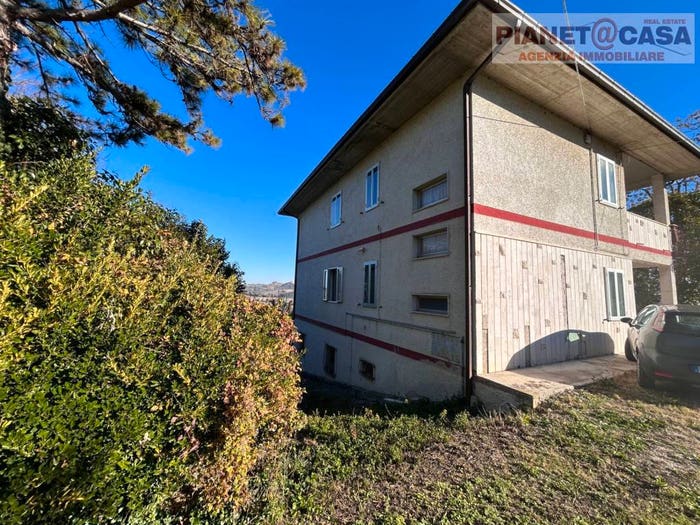 Casa con 6 locali in vendita in via roma, Piattoni Villa Sant'Antonio, Castel di Lama
