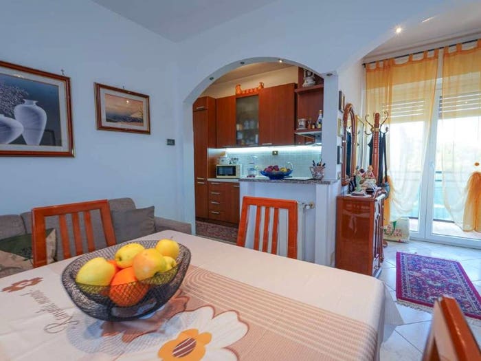 Appartamento trilocale in vendita in via XXV Aprile, Centro, Filago