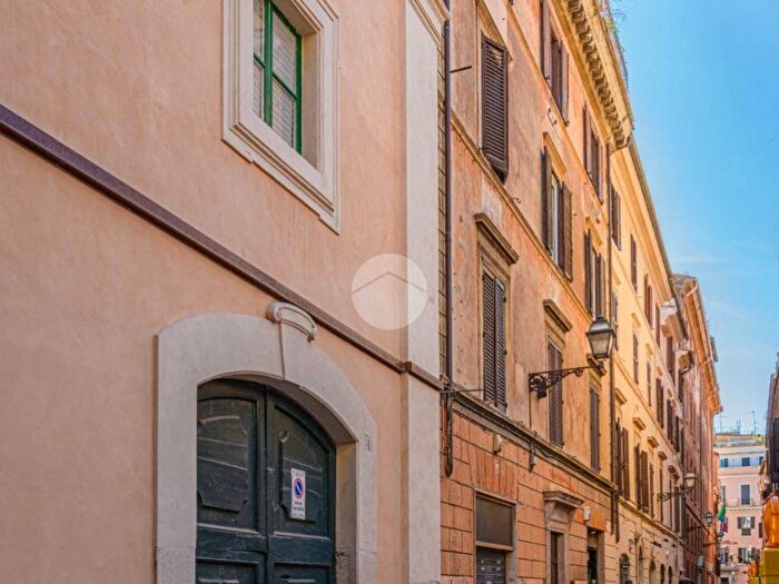 Appartamento con 6 locali in vendita in Ad Via del Babuino, Piazza del Popolo, Roma