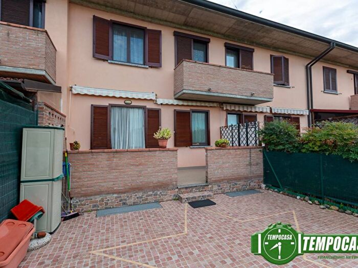 Casa quadrilocale in vendita in Via Don Orfeo Ferrarese, Maiano, Sant'Angelo Lodigiano