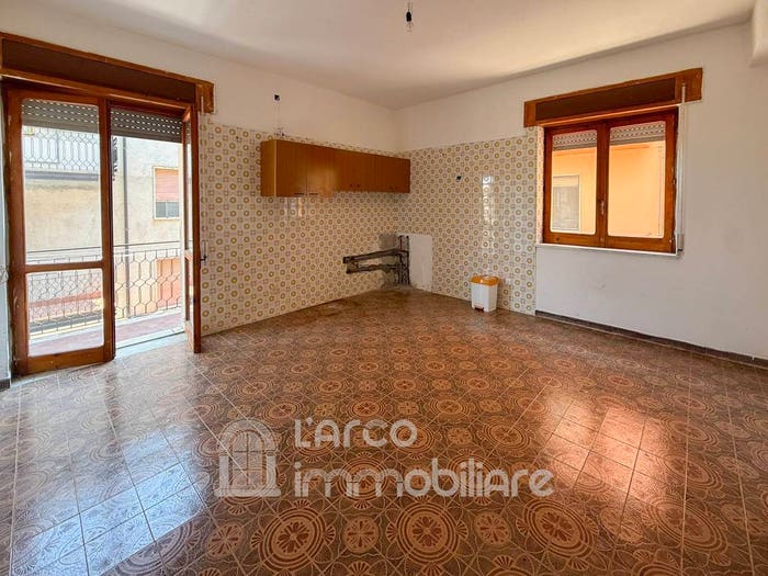 Appartamento trilocale in vendita in Via Santa Sofia, Grisolia