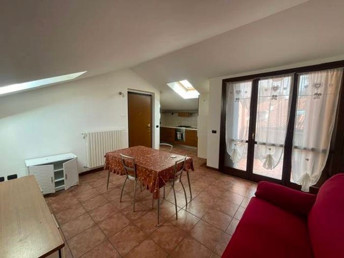 Appartamento bilocale in affitto in Cascina del Bruno, Arcore