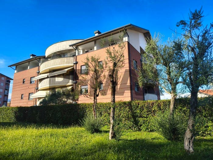 Appartamento trilocale in vendita in via Galileo Galilei, Centro, Costa Masnaga