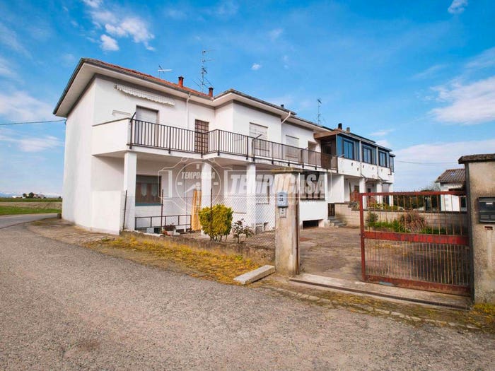 Casa con 6 locali in vendita in Case Sparse Lumellogno, Lumellogno Pagliate, Novara