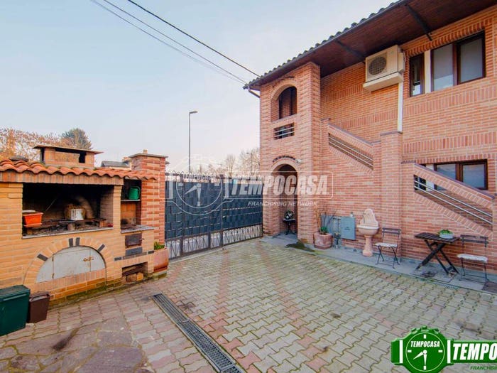 Casa quadrilocale in vendita in Via Milano, Santa Cristina, Santa Cristina e Bissone